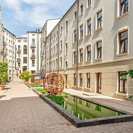 Gold City Point Piotrkowska 37 Łódź Exteriör bild